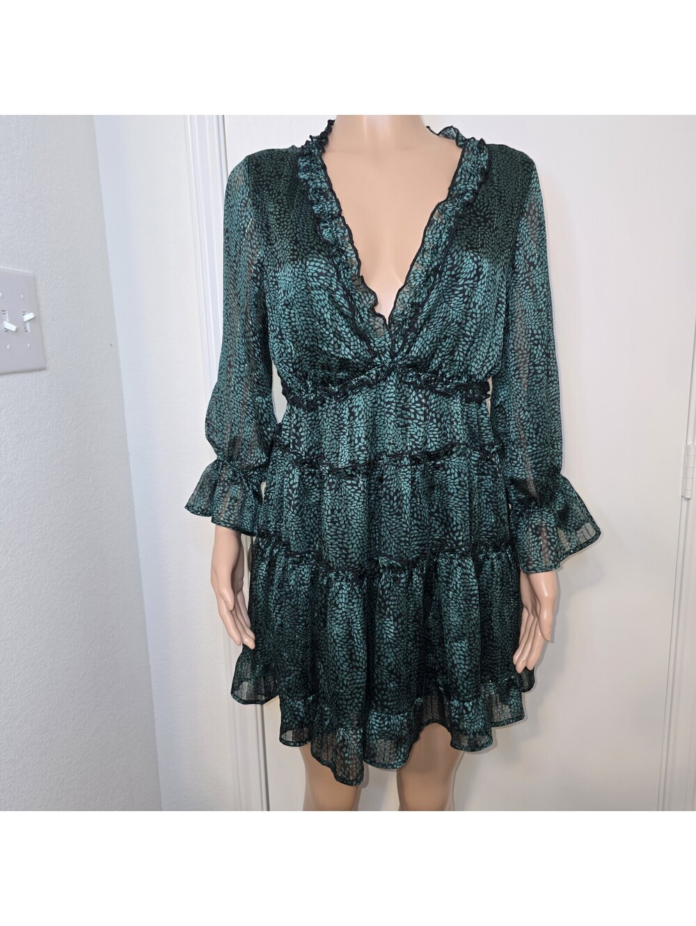 Vici Green Shimmer Thread Tiered Ruffle Mini Dress Tunic Sz L Romantic Feminine